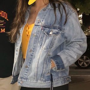 Levi's 2019 Ex-Boyfriend Trucker Denim Jacket